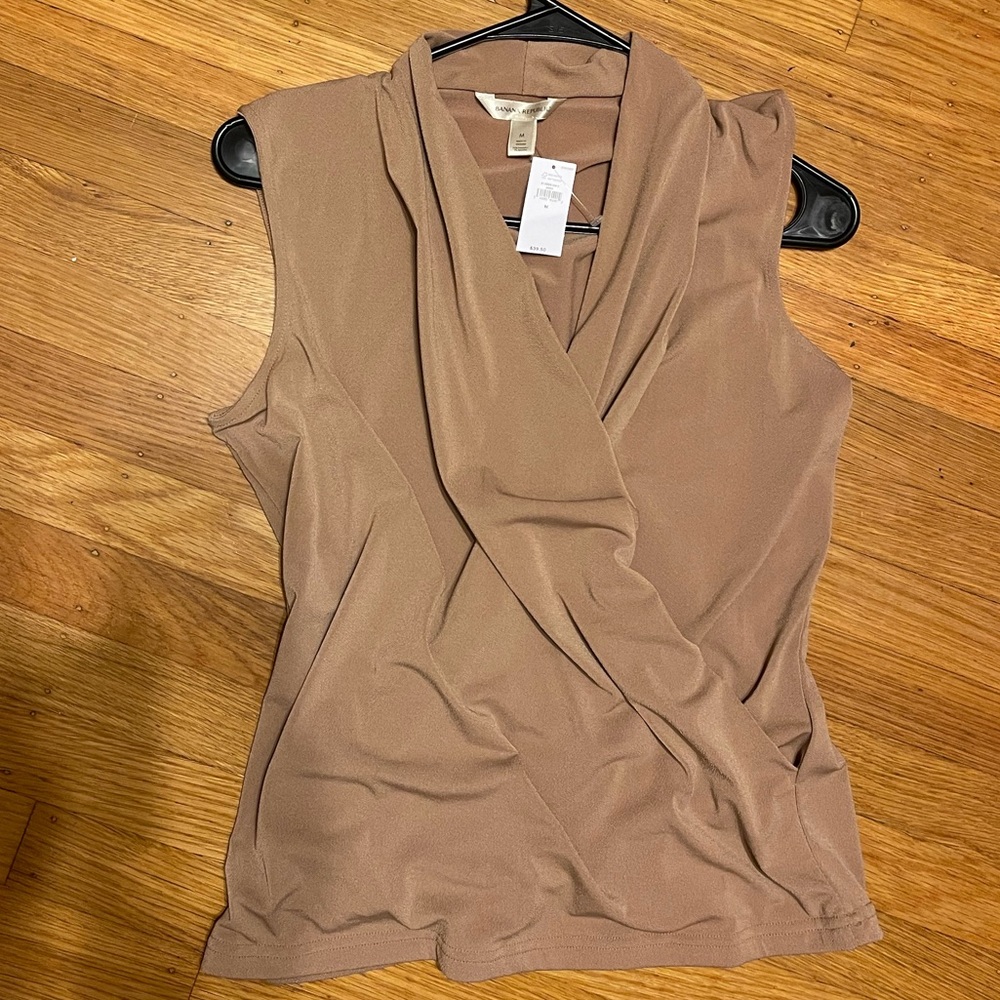 Banana Republic (M) Tan sleeveless dress top.